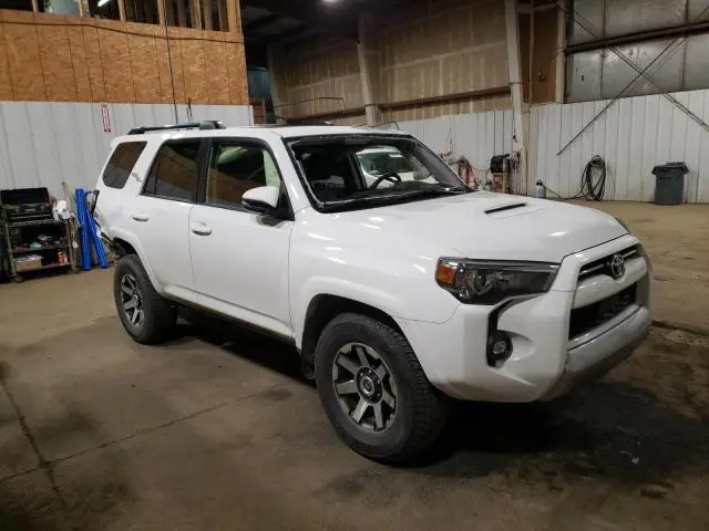 2023 TOYOTA 4RUNNER SE  