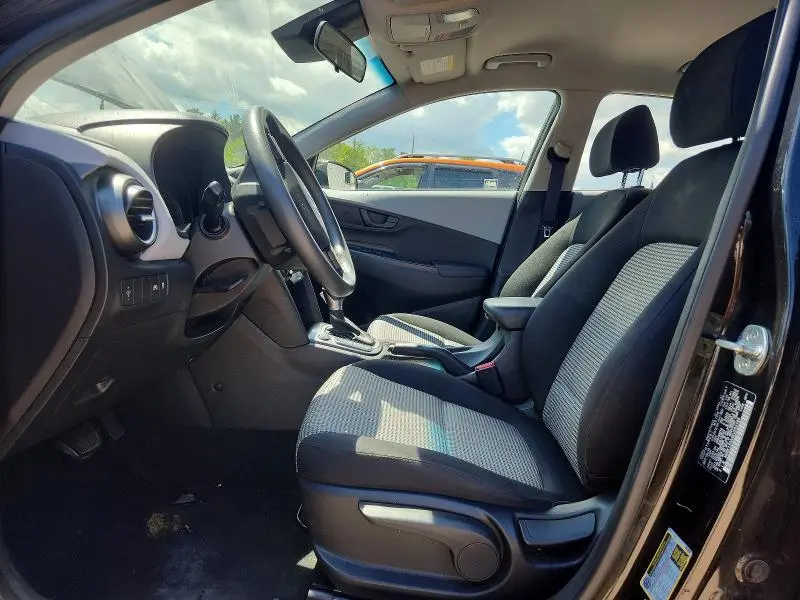 2019 HYUNDAI KONA SE  