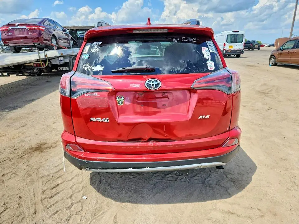 2017 TOYOTA RAV4 XLE  