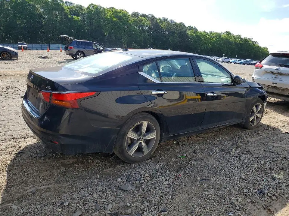 2021 NISSAN ALTIMA SL  
