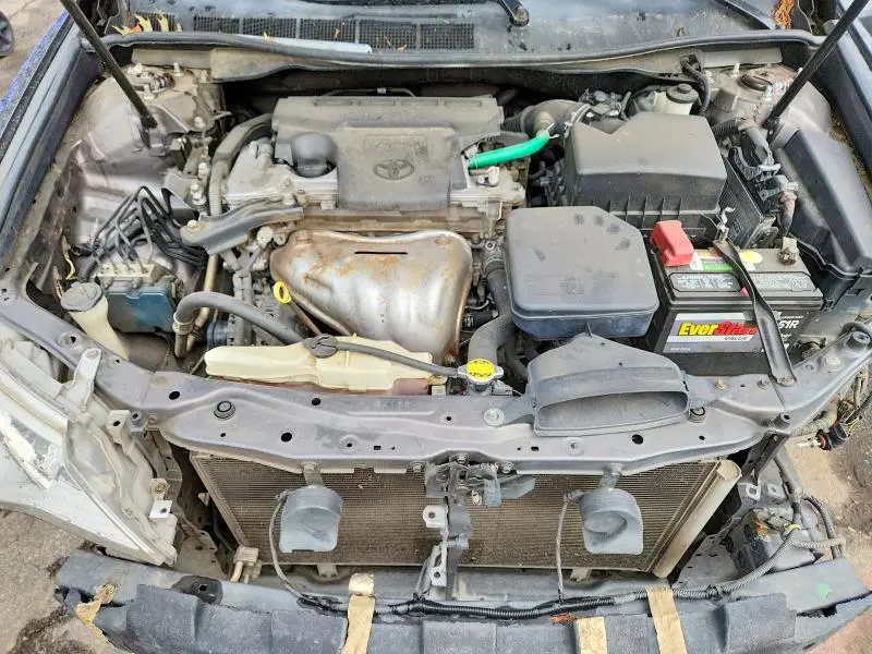 2012 TOYOTA CAMRY XLE  