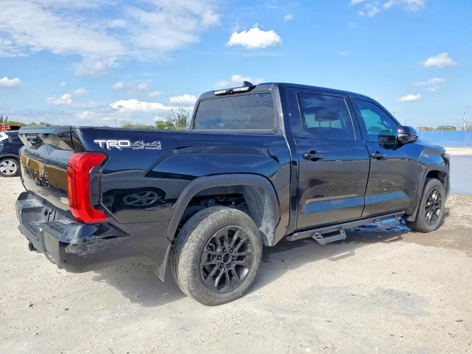 2024 TOYOTA TUNDRA   