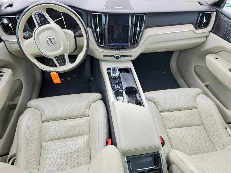 2022 VOLVO XC60 B5 INSCRIPTION  