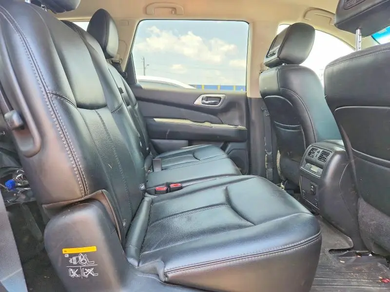 2015 NISSAN PATHFINDER SL  