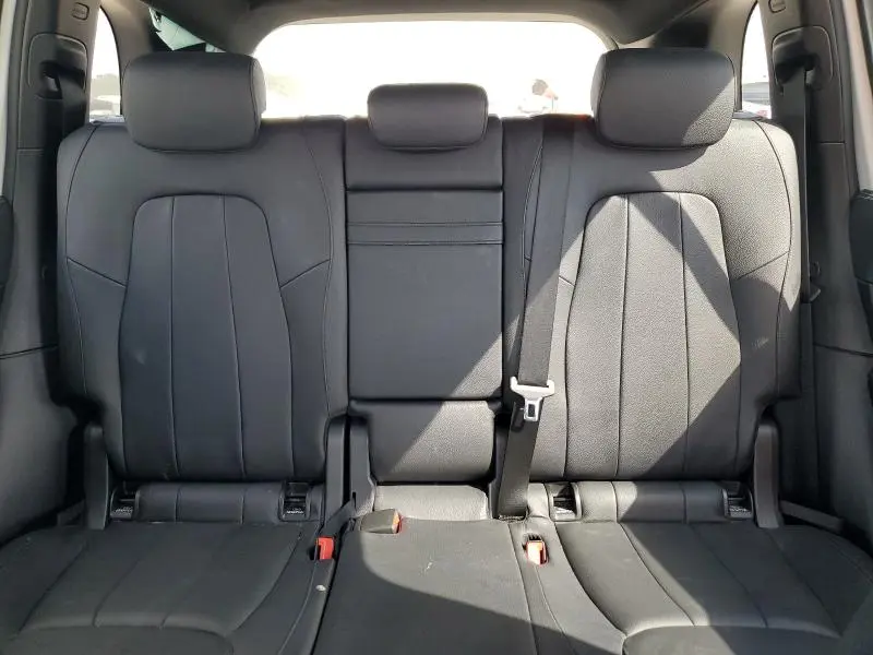 2021 MERCEDES-BENZ GLB 250  