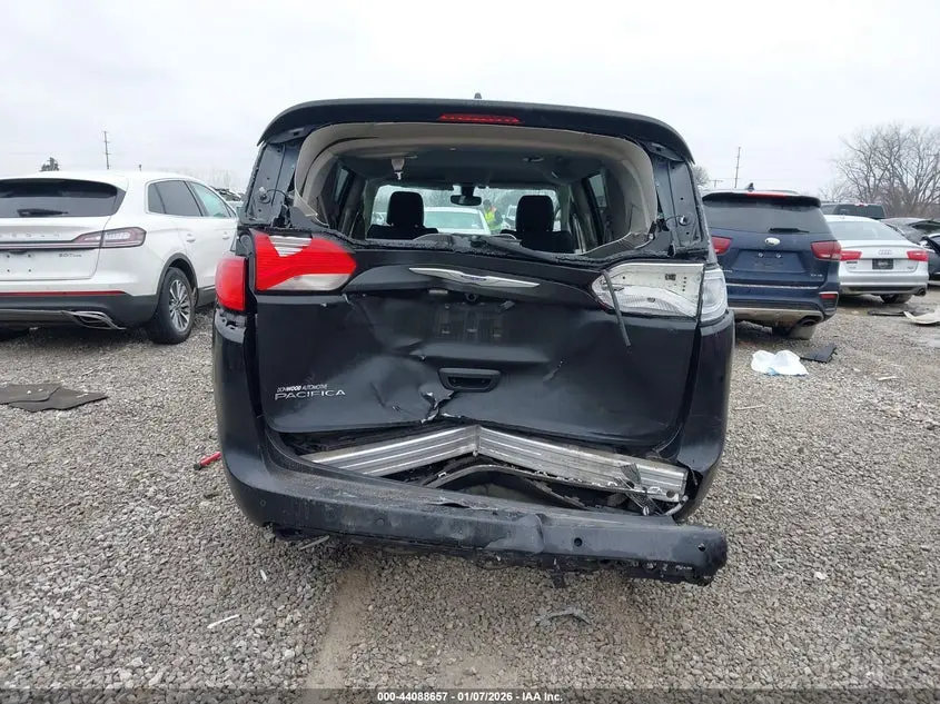 2018 CHRYSLER PACIFICA TOURING L