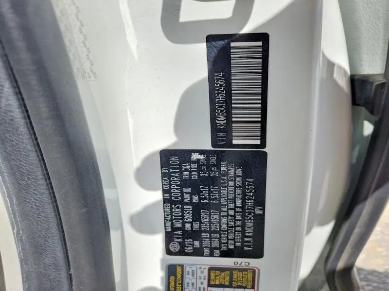 2017 KIA SEDONA LX  
