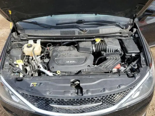 2017 CHRYSLER PACIFICA TOURING L PLUS  