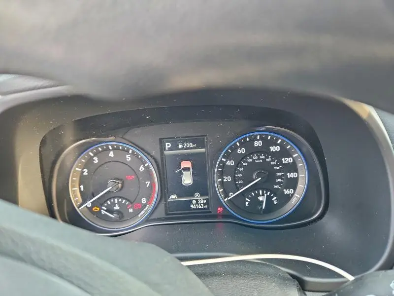 2023 HYUNDAI KONA SE  