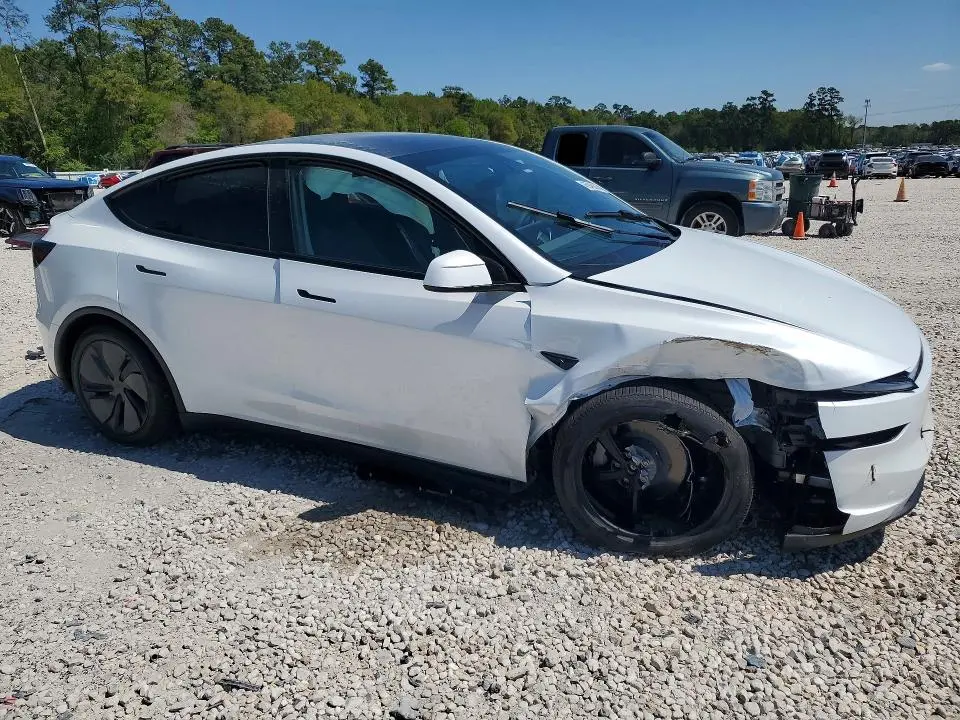 2026 TESLA MODEL Y   