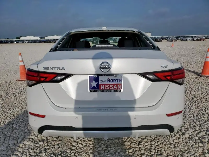 2022 NISSAN SENTRA SV  