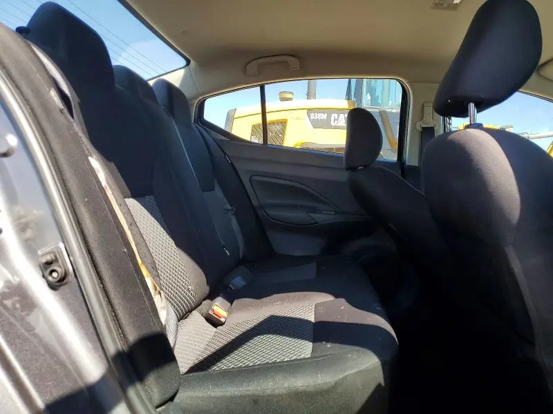2021 NISSAN VERSA S  