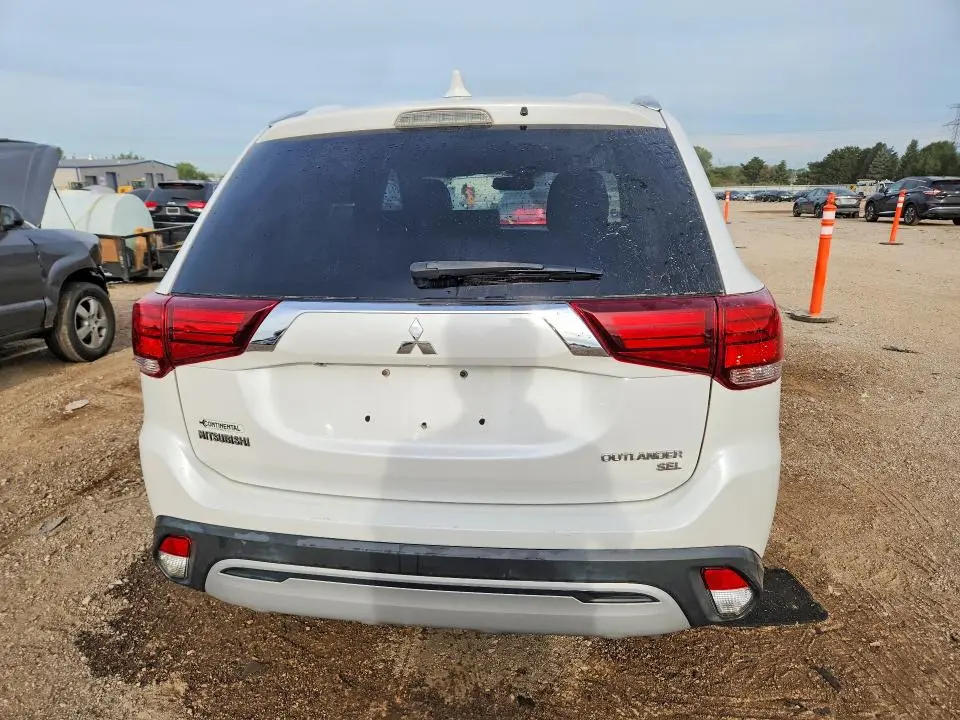 2019 MITSUBISHI OUTLANDER SE  