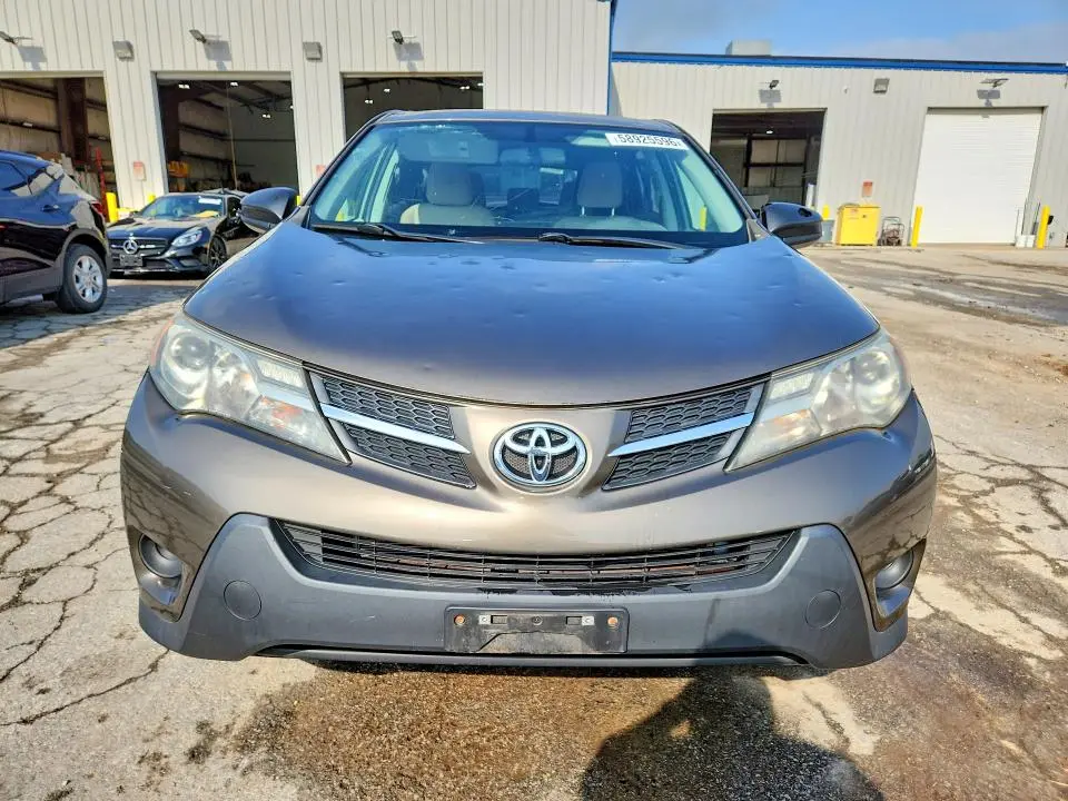 2013 TOYOTA RAV4 LE  