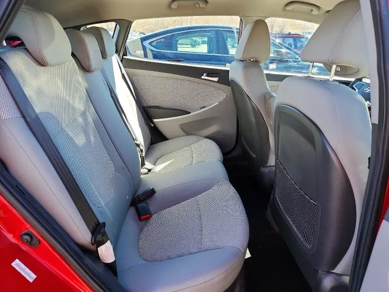 2013 HYUNDAI ACCENT GS  