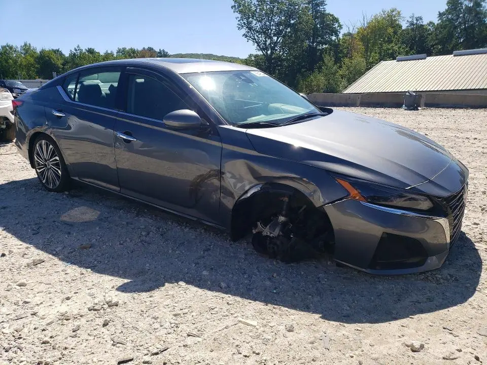 2024 NISSAN ALTIMA SL  