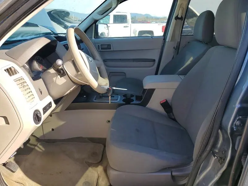 2011 FORD ESCAPE XLS  