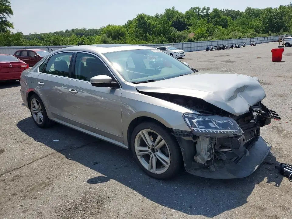 2013 VOLKSWAGEN PASSAT SEL  