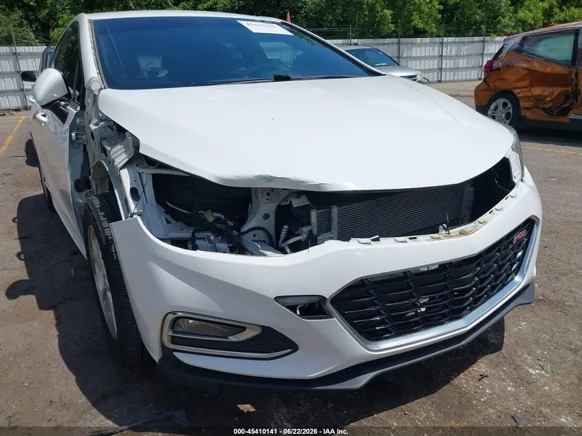 2017 CHEVROLET CRUZE LT AUTO