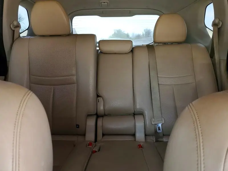 2015 NISSAN ROGUE SL  