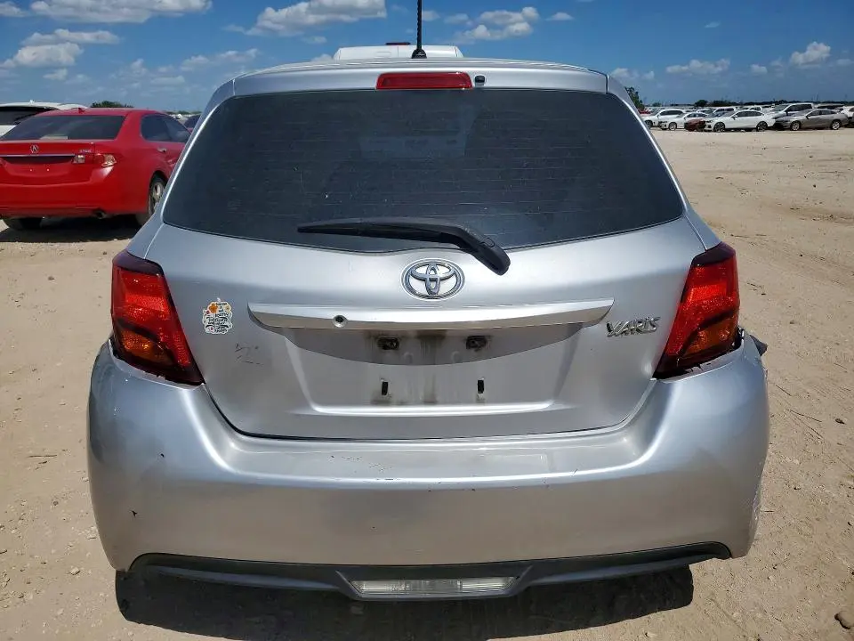 2015 TOYOTA YARIS 5-DOOR L  