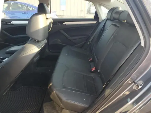 2012 VOLKSWAGEN PASSAT SE