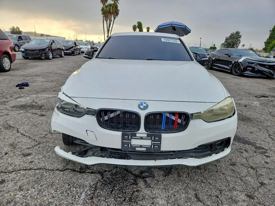 2016 BMW 320 I  