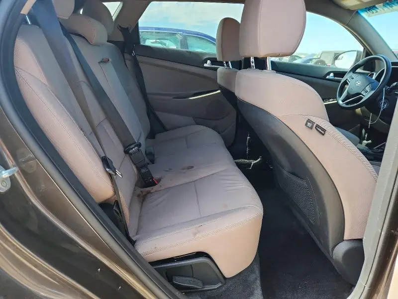 2020 HYUNDAI TUCSON SE  