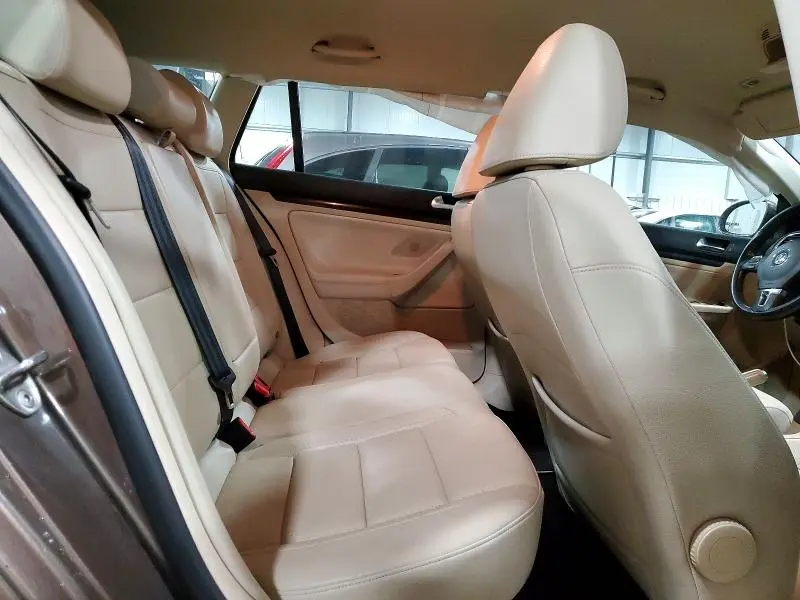 2012 VOLKSWAGEN JETTA TDI  