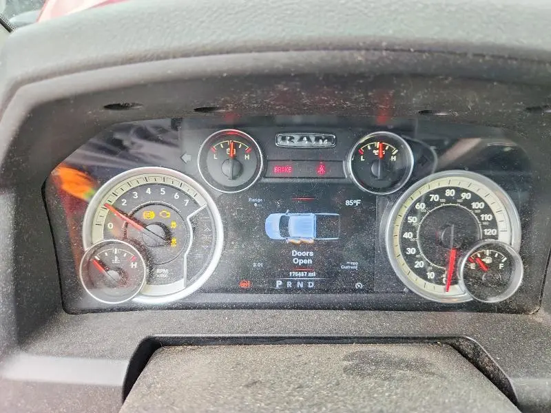 2013 RAM 1500 SLT  
