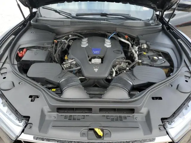 2021 MASERATI LEVANTE S  