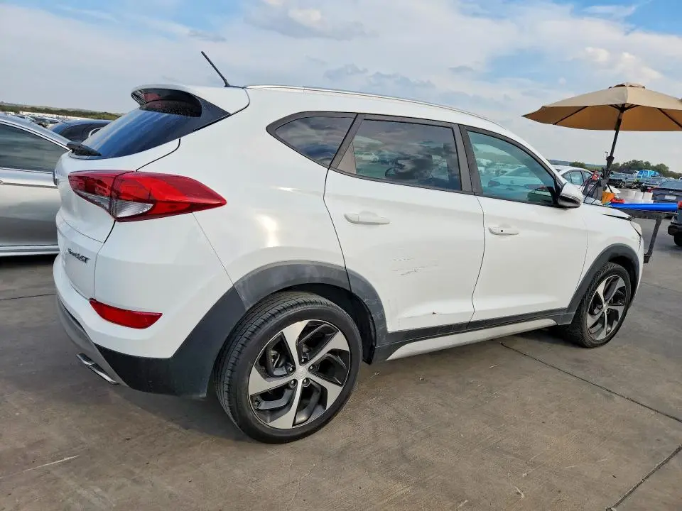 2017 HYUNDAI TUCSON SPORT  