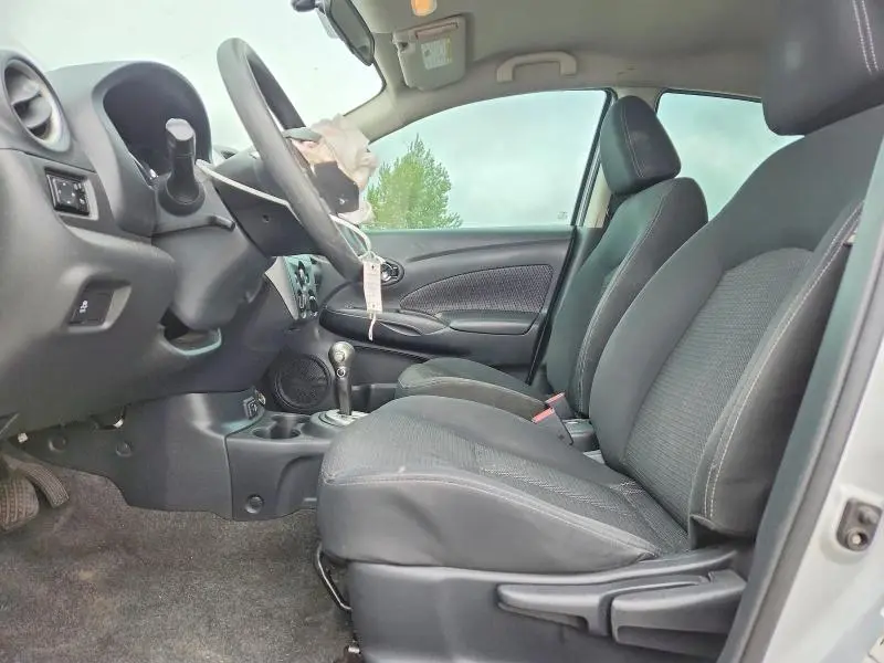 2019 NISSAN VERSA SV  