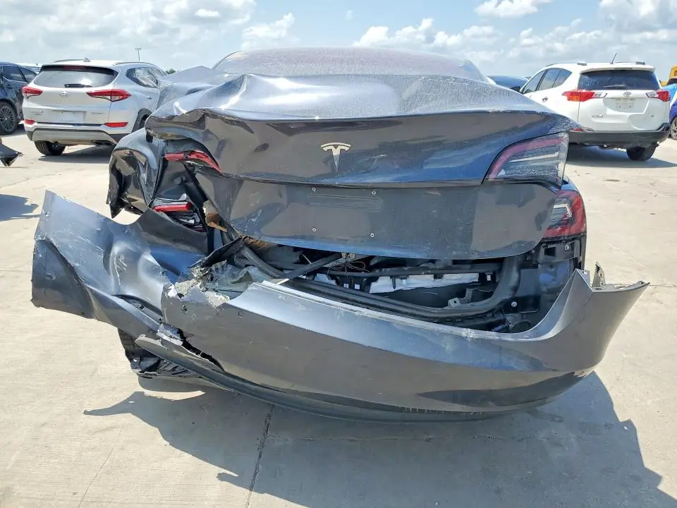 2018 TESLA MODEL 3   