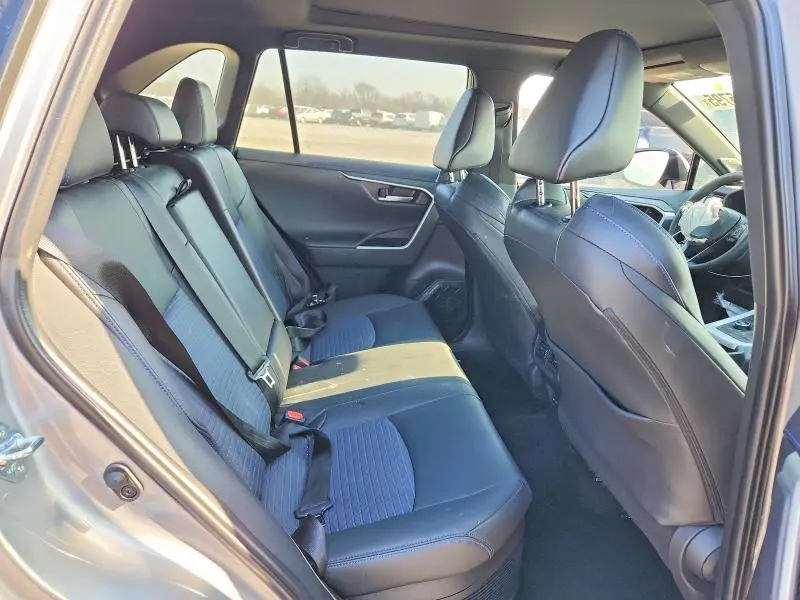 2025 TOYOTA RAV4 XSE  