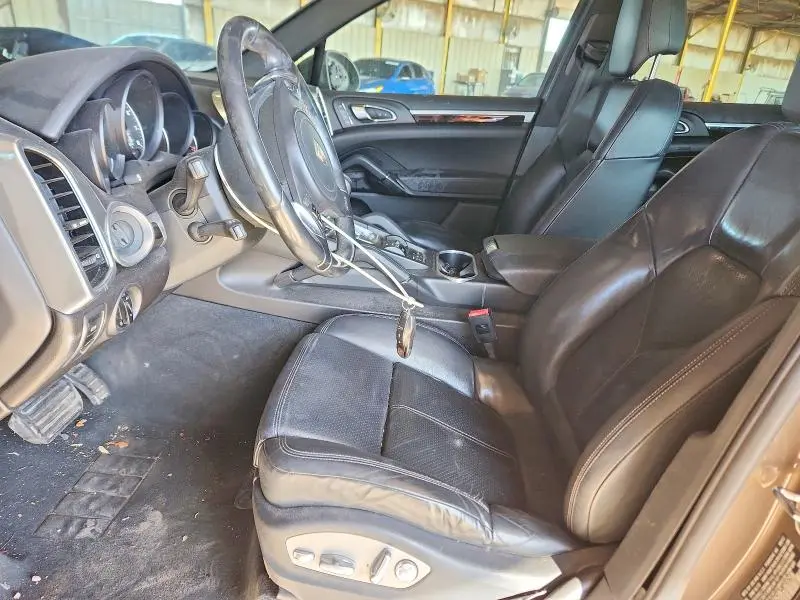 2012 PORSCHE CAYENNE   