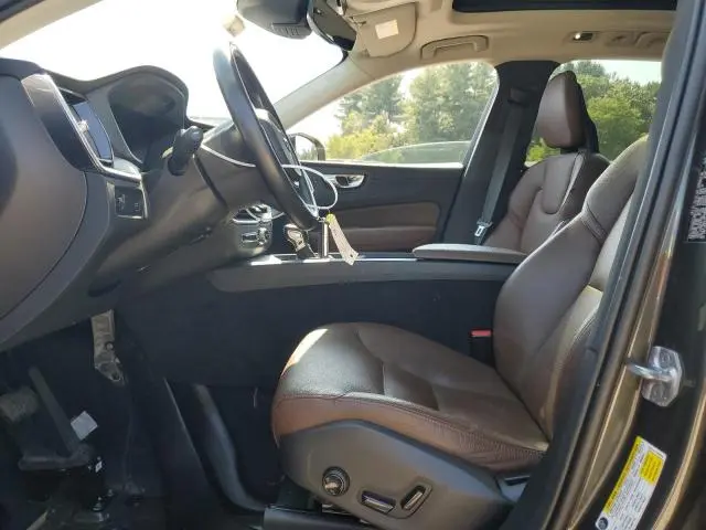 2018 VOLVO XC60 T6  