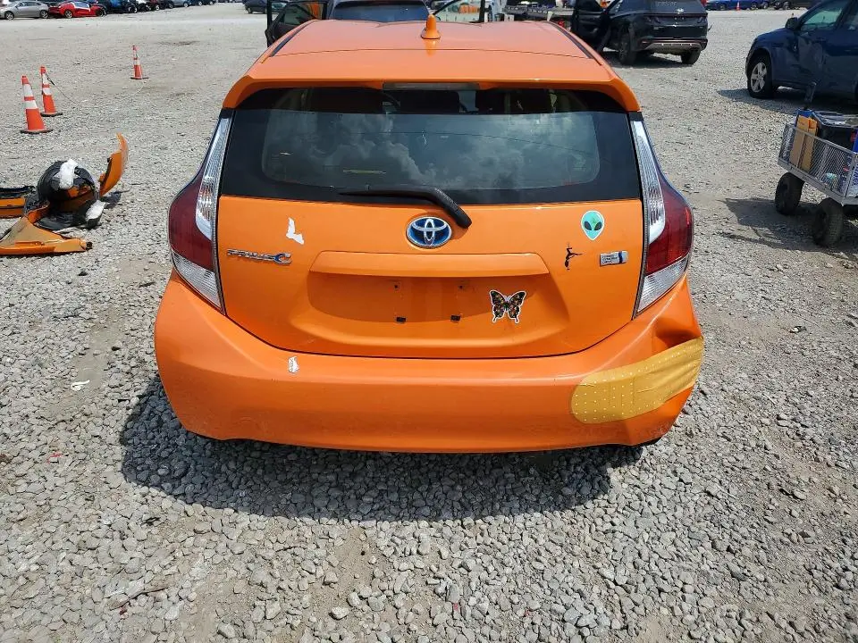 2016 TOYOTA PRIUS C TWO  