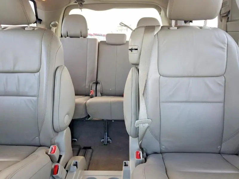 2017 TOYOTA SIENNA XLE 8-PASSENGER  