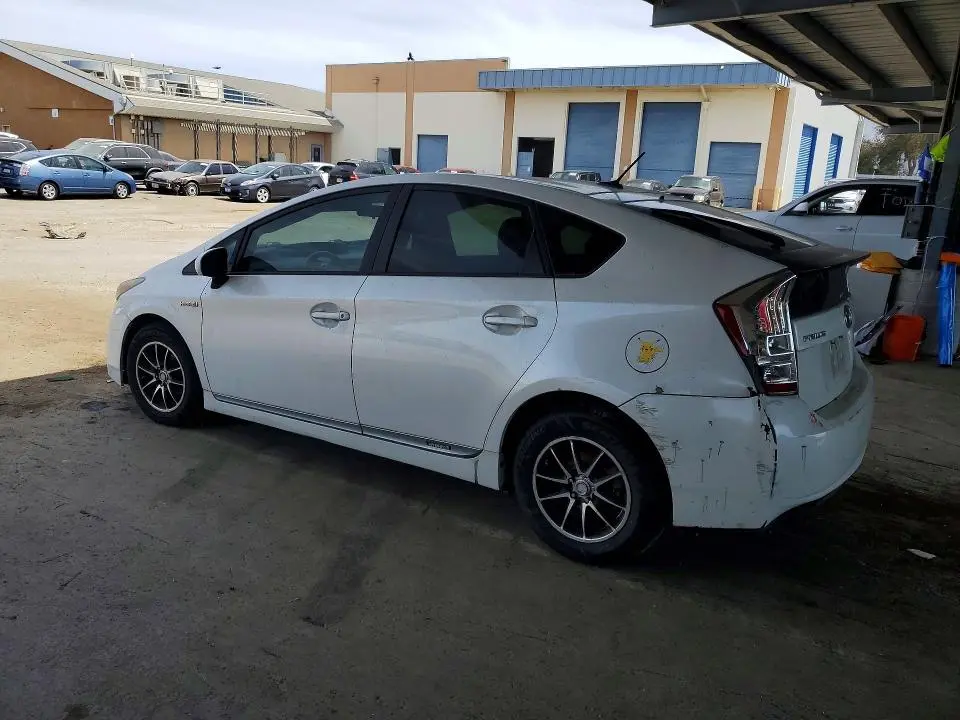 2011 TOYOTA PRIUS TWO  