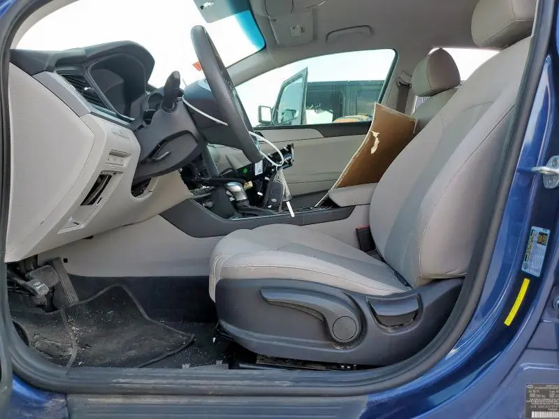 2019 HYUNDAI SONATA SE  