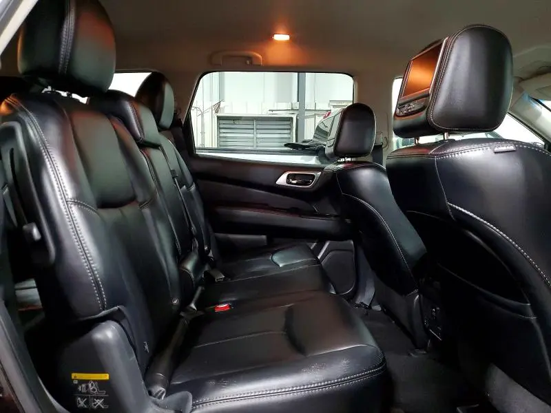 2015 NISSAN PATHFINDER SL  