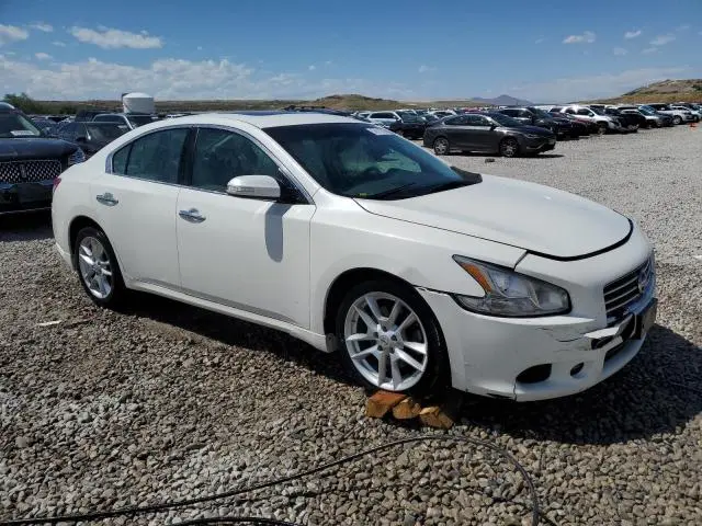 2011 NISSAN MAXIMA S  