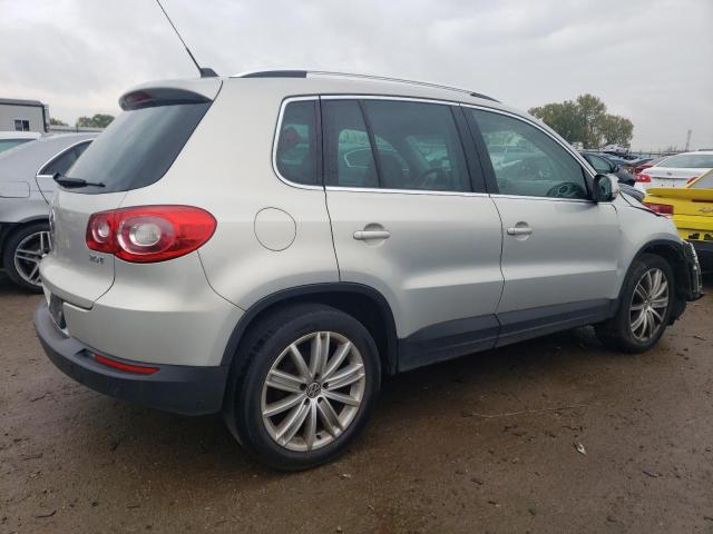 2010 VOLKSWAGEN TIGUAN S