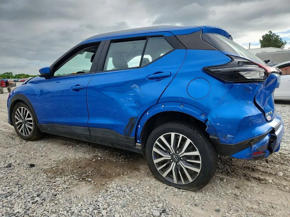 2022 NISSAN KICKS SV  