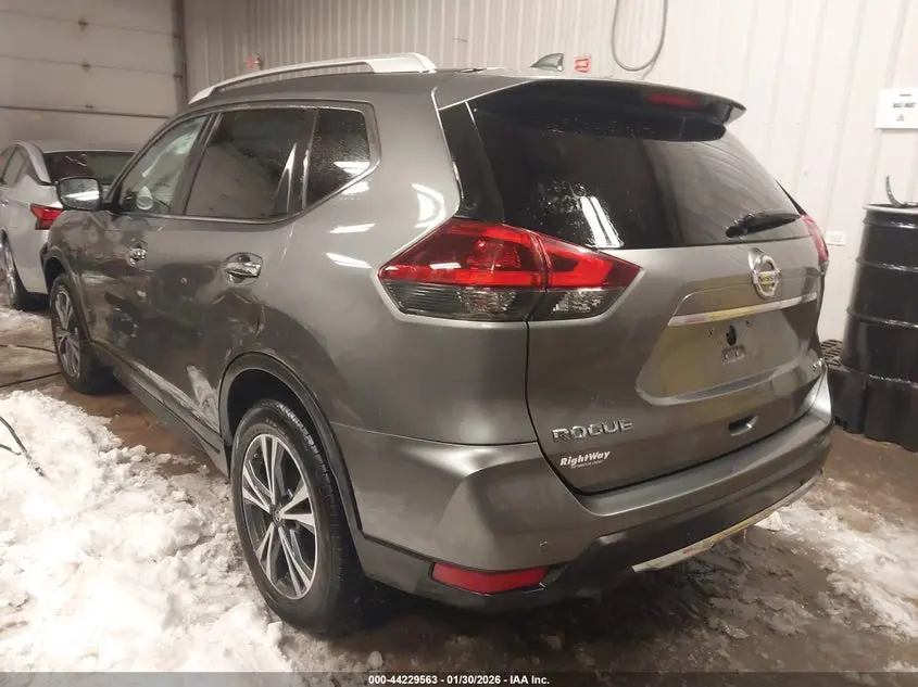 2019 NISSAN ROGUE SV