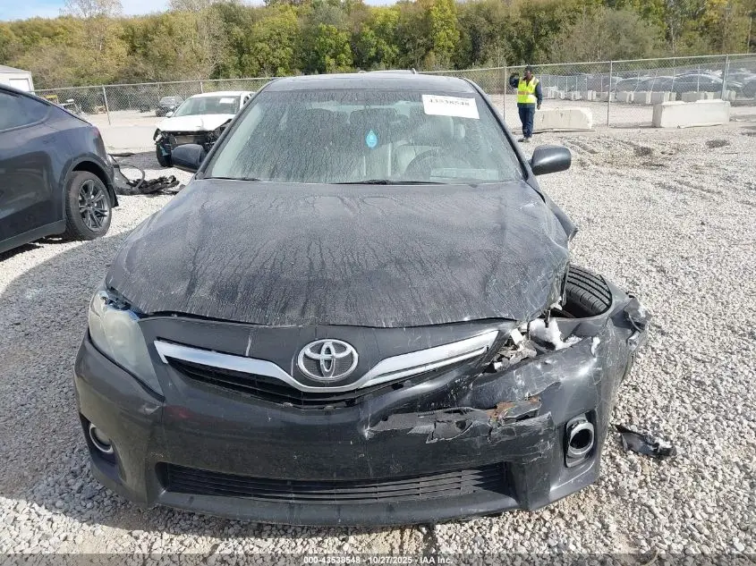 2011 TOYOTA CAMRY HYBRID  