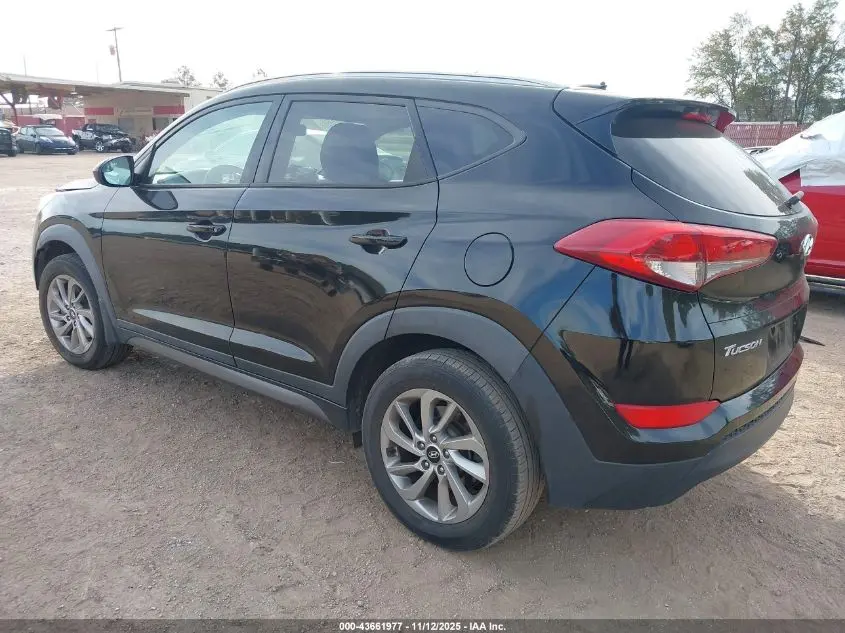 2016 HYUNDAI TUCSON SE
