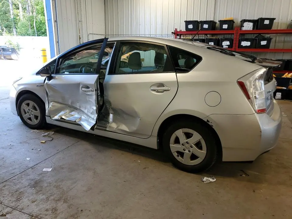 2010 TOYOTA PRIUS II  