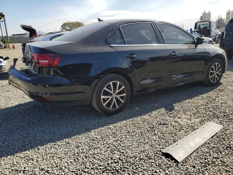 2017 VOLKSWAGEN JETTA SE  